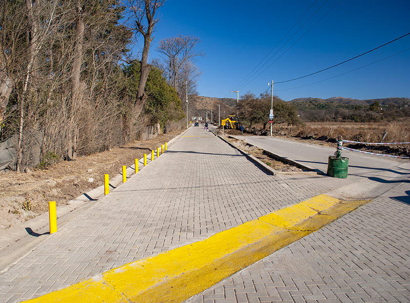Acceso Los Castaños